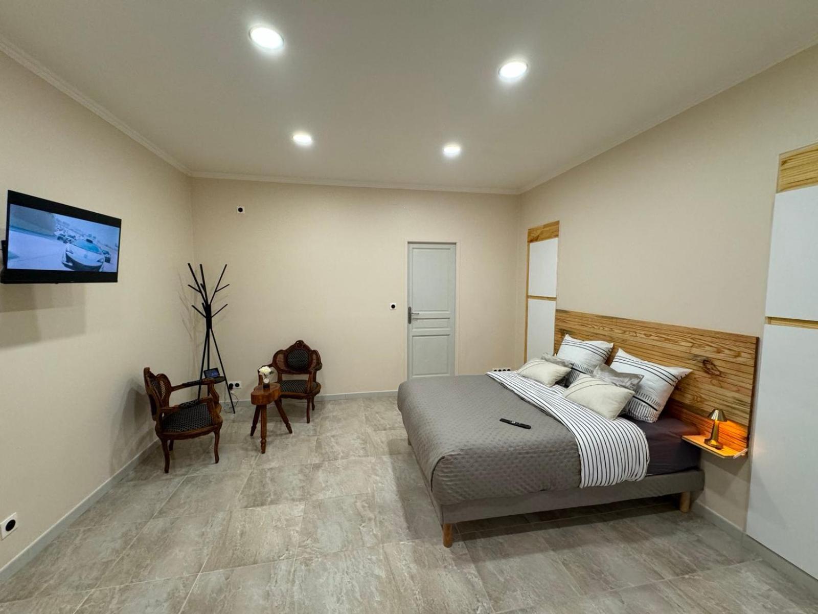 Appartement Luxe แก็งแปร์ ภายนอก รูปภาพ