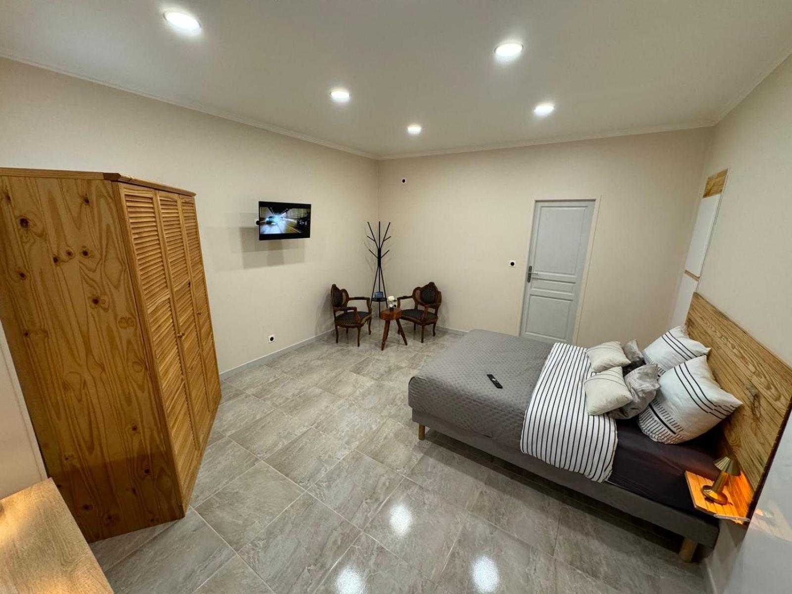 Appartement Luxe แก็งแปร์ ภายนอก รูปภาพ