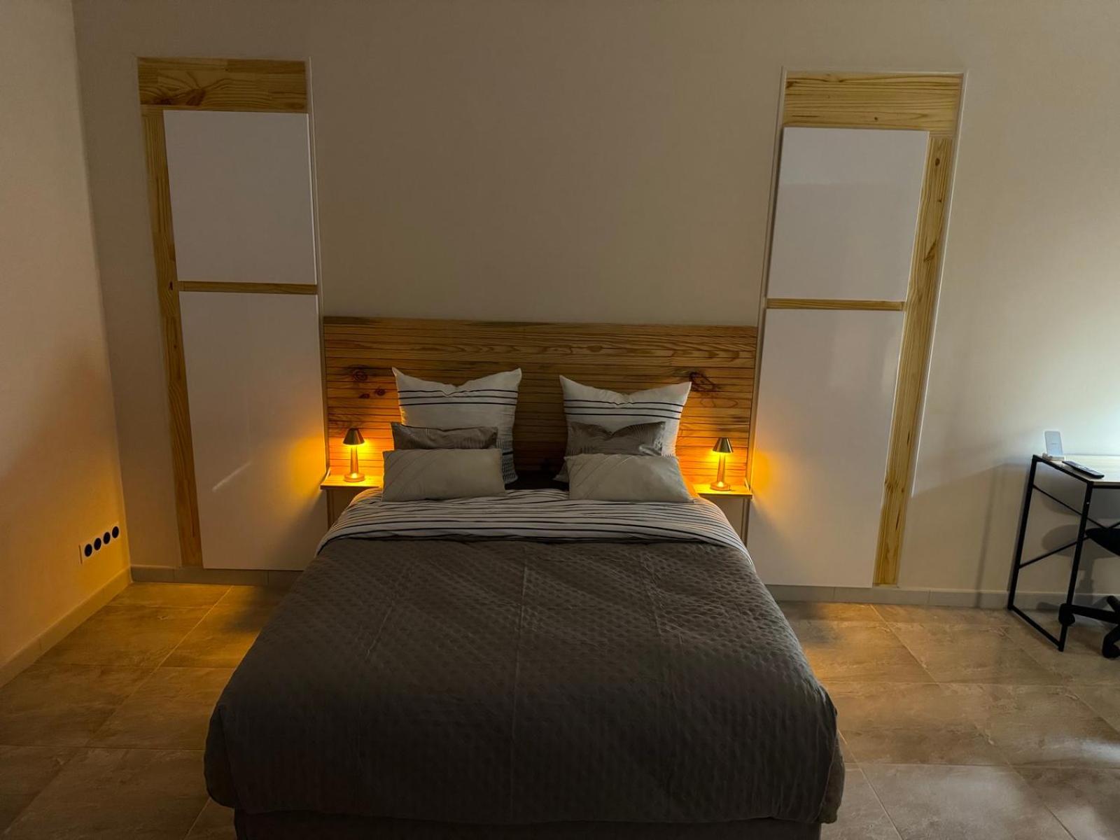 Appartement Luxe แก็งแปร์ ภายนอก รูปภาพ